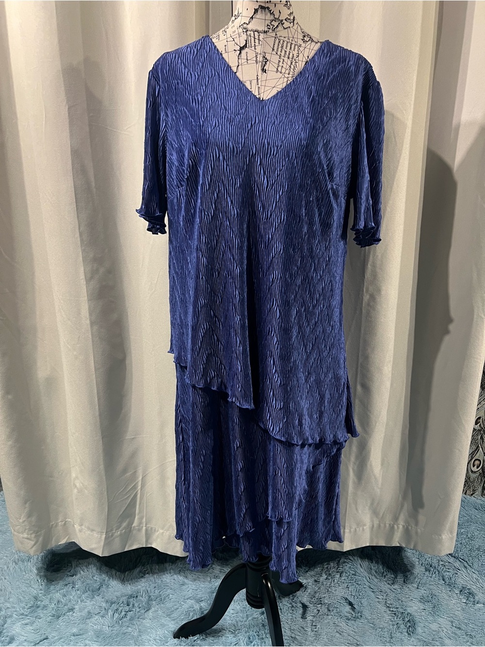 connected apparel Blue Crinkle V-Neck Layered Midi Dress